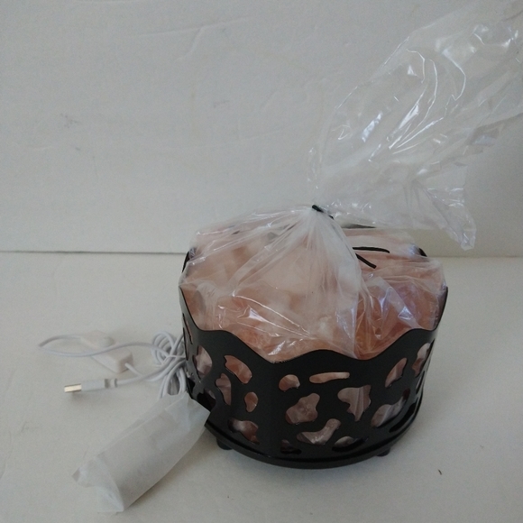 Other - 💕HP Himalayan pink salt lamp black color usb new
